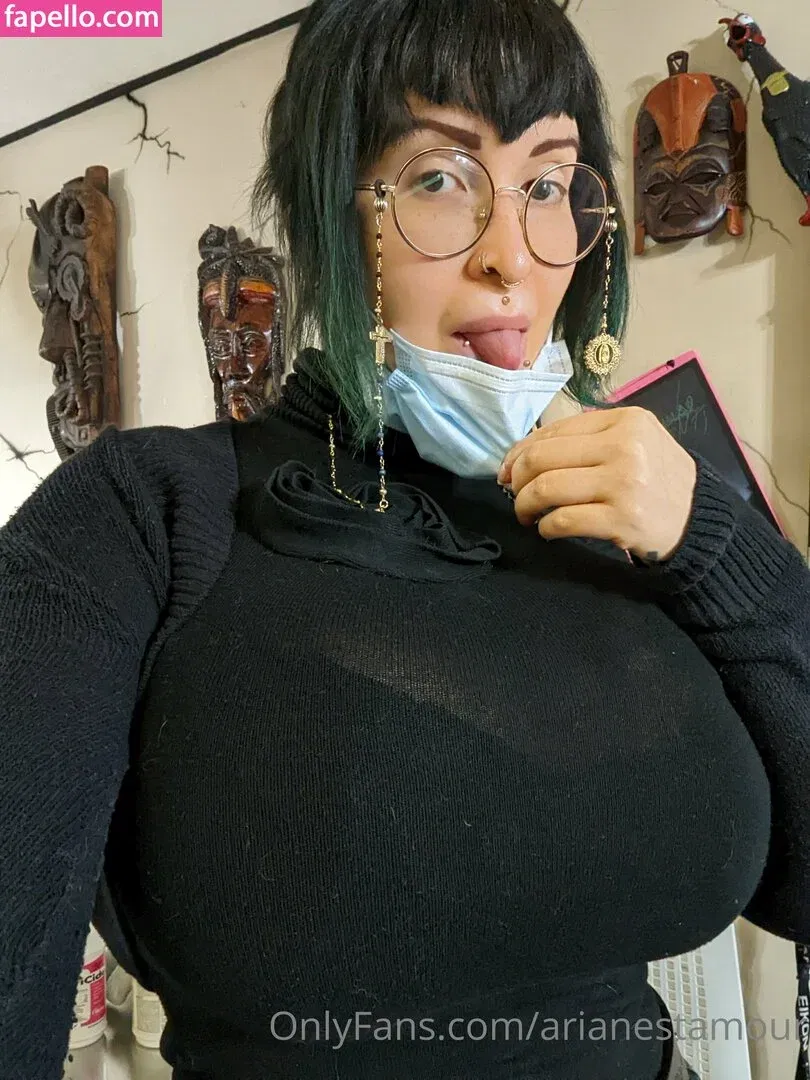 Ariane Saint Amour Onlyfans Photo Gallery 