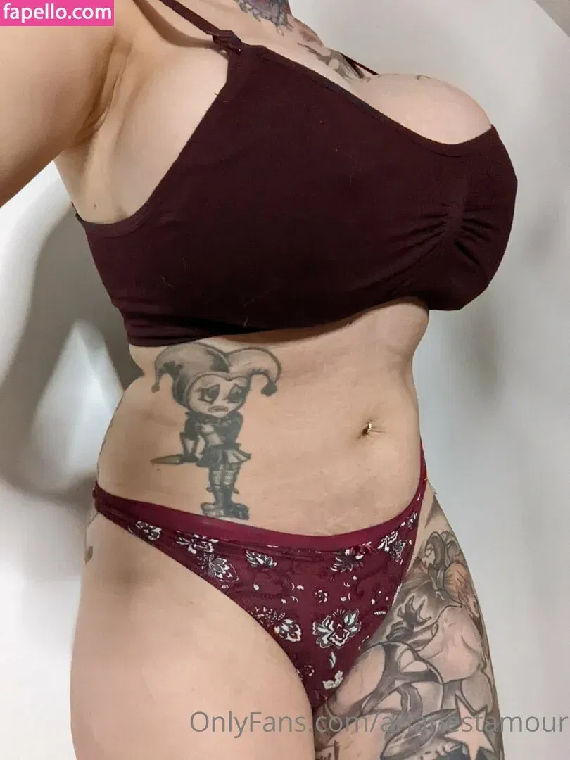 Ariane Saint Amour Onlyfans Photo Gallery 