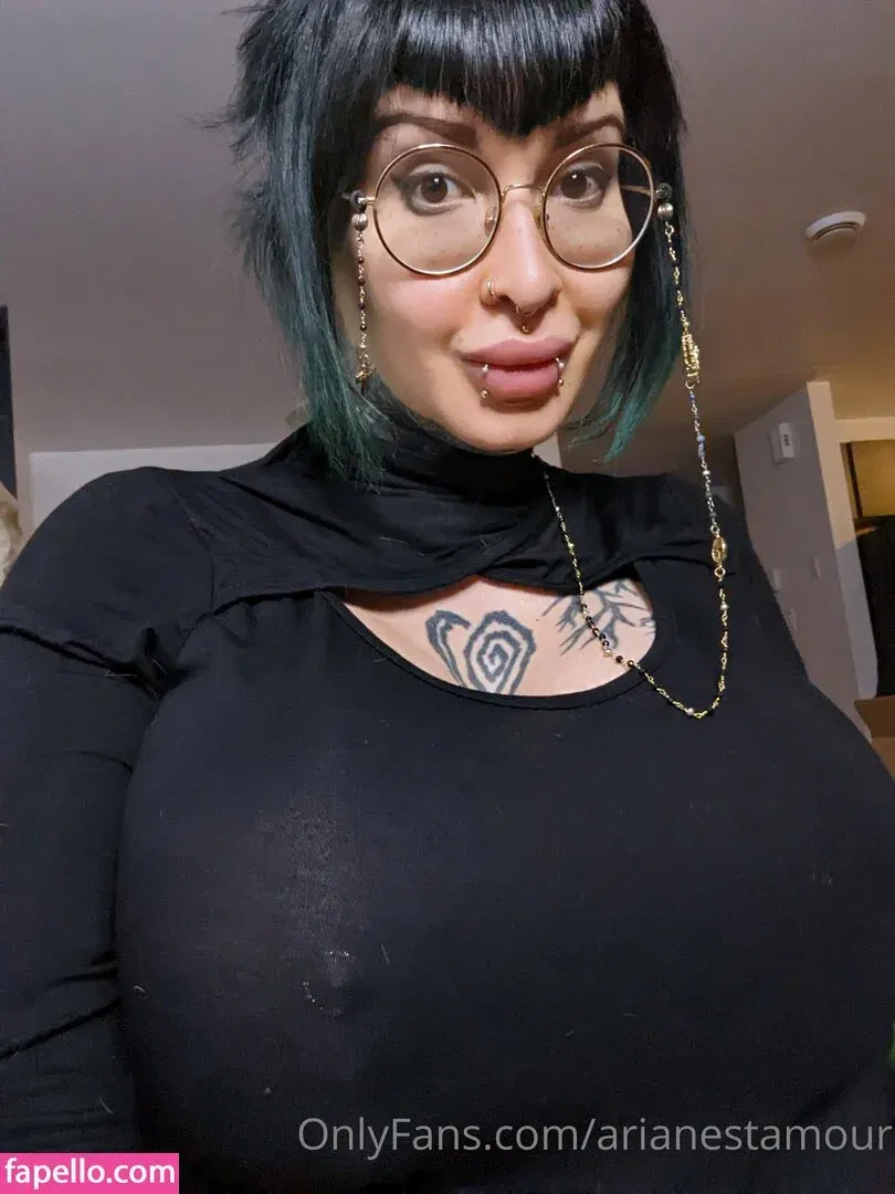 Ariane Saint Amour Onlyfans Photo Gallery 