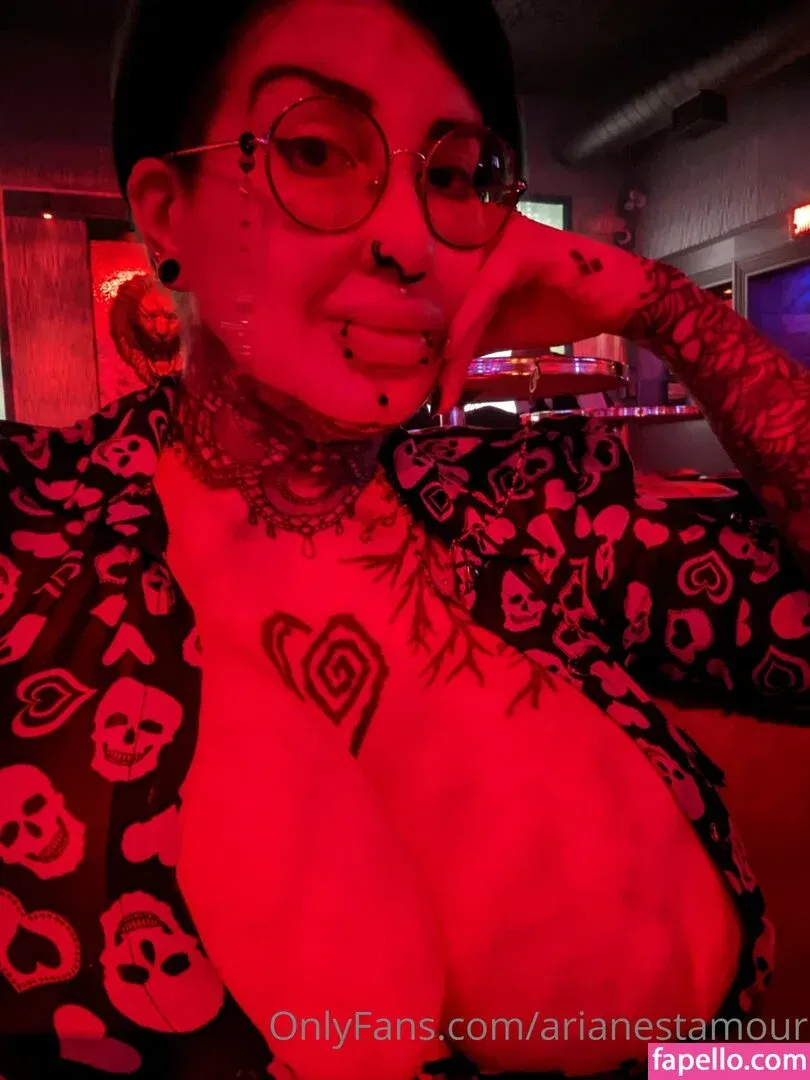 Ariane Saint Amour Onlyfans Photo Gallery 