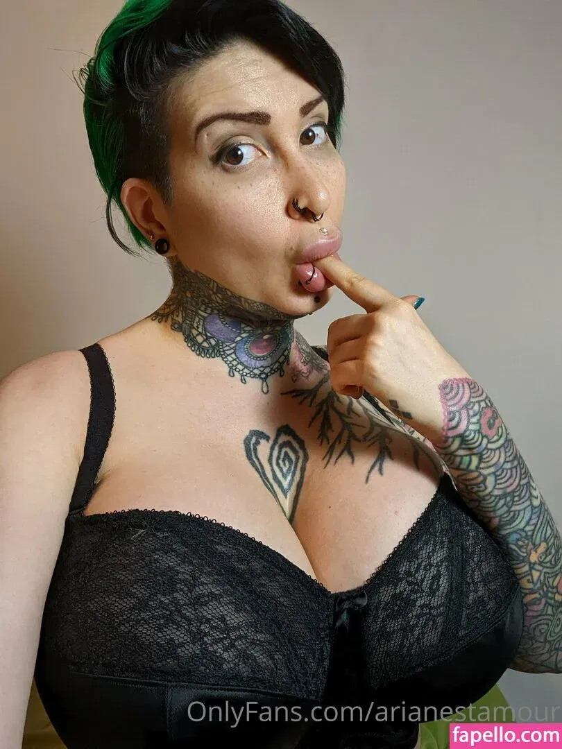 Ariane Saint Amour Onlyfans Photo Gallery 