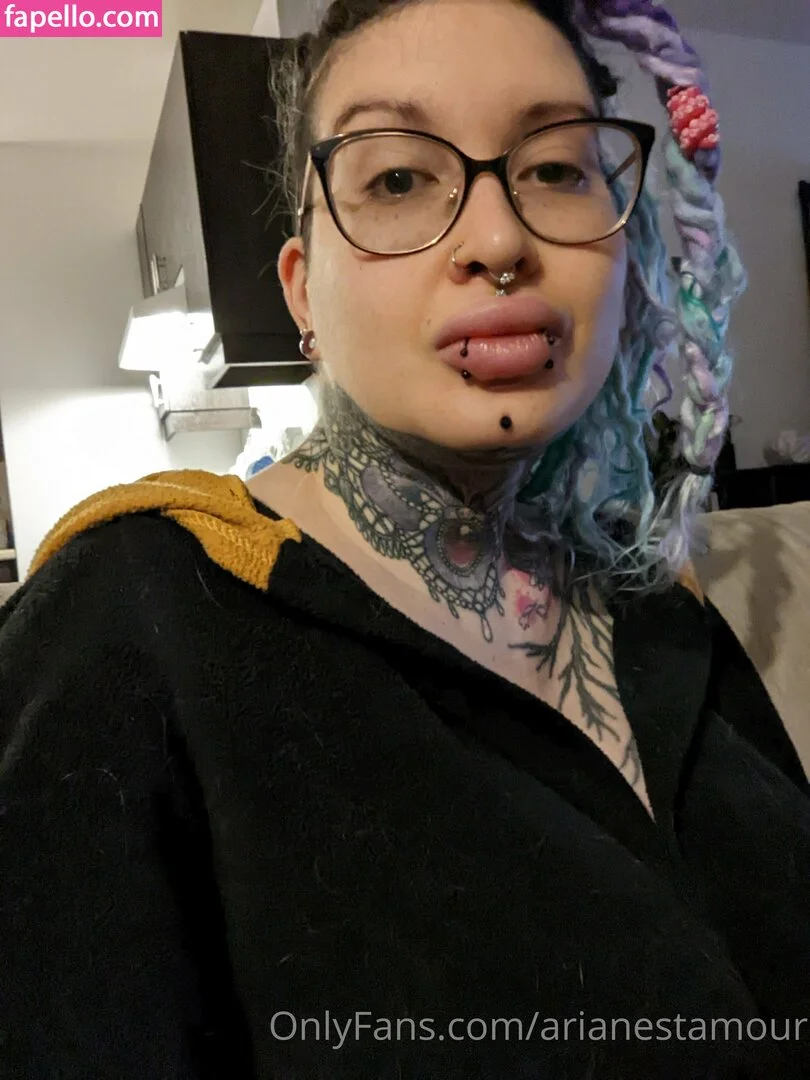 Ariane Saint Amour Onlyfans Photo Gallery 