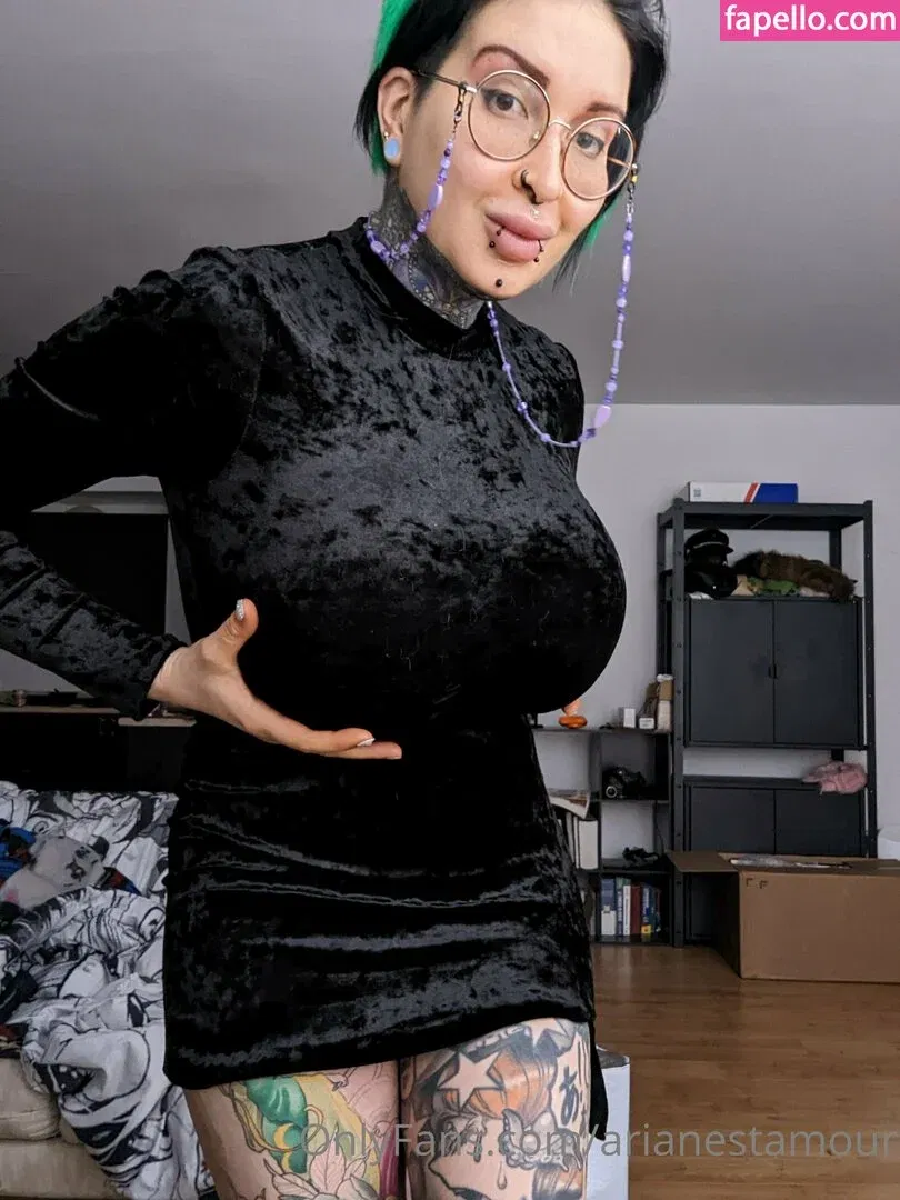 Ariane Saint Amour Onlyfans Photo Gallery 