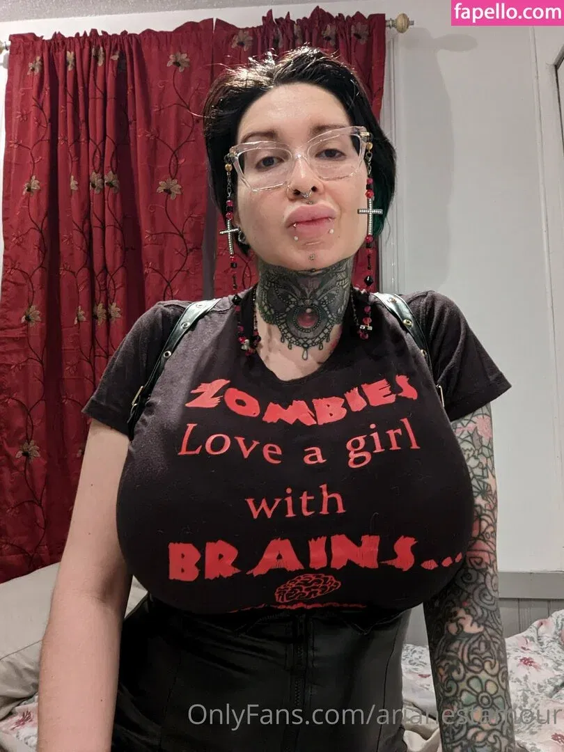 Ariane Saint Amour Onlyfans Photo Gallery 