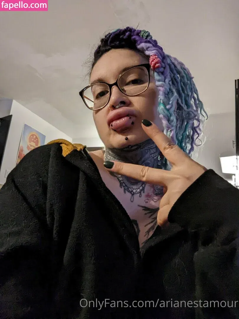 Ariane Saint Amour Onlyfans Photo Gallery 