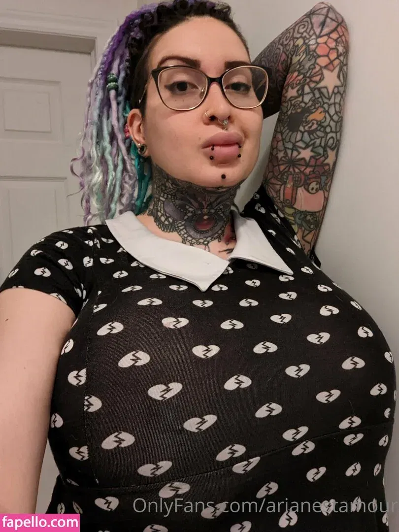 Ariane Saint Amour Onlyfans Photo Gallery 