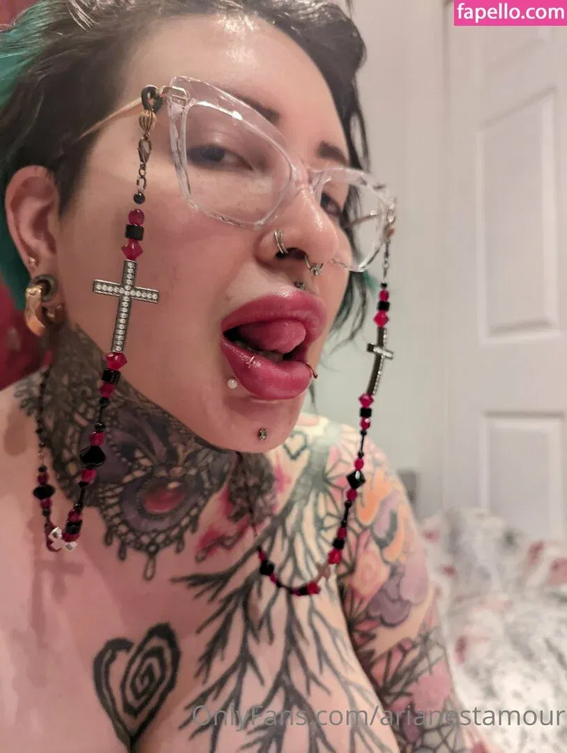 Ariane Saint Amour Onlyfans Photo Gallery 