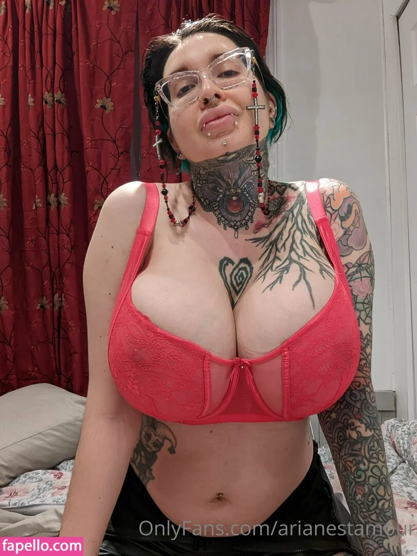 Ariane Saint Amour Onlyfans Photo Gallery 