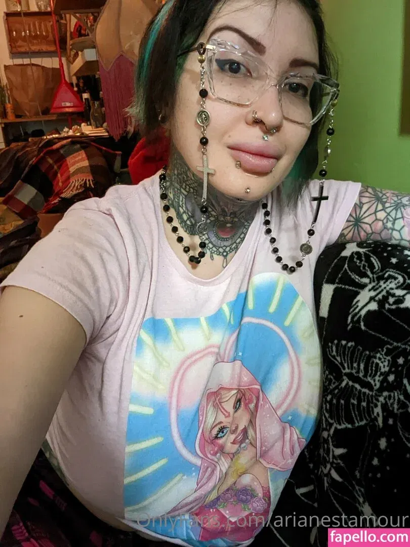 Ariane Saint Amour Onlyfans Photo Gallery 