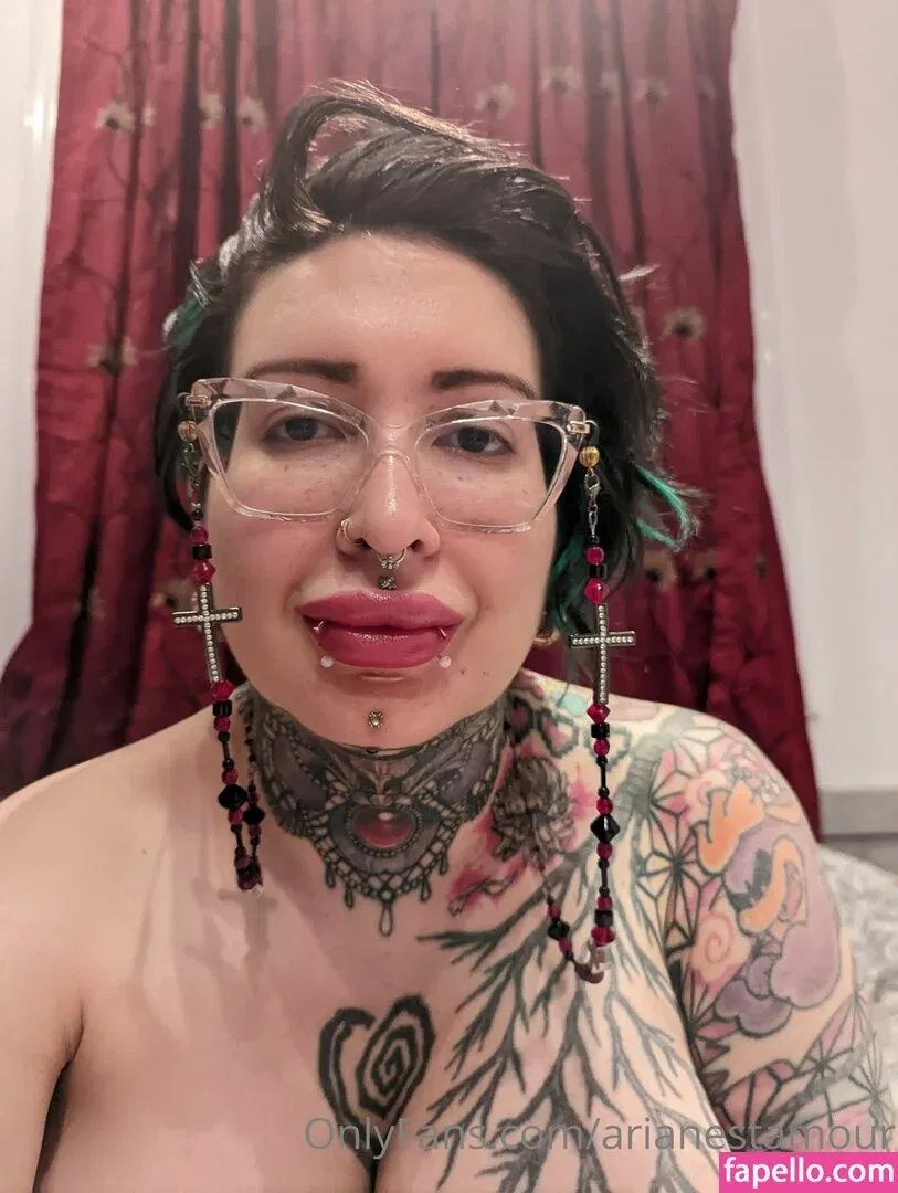 Ariane Saint Amour Onlyfans Photo Gallery 