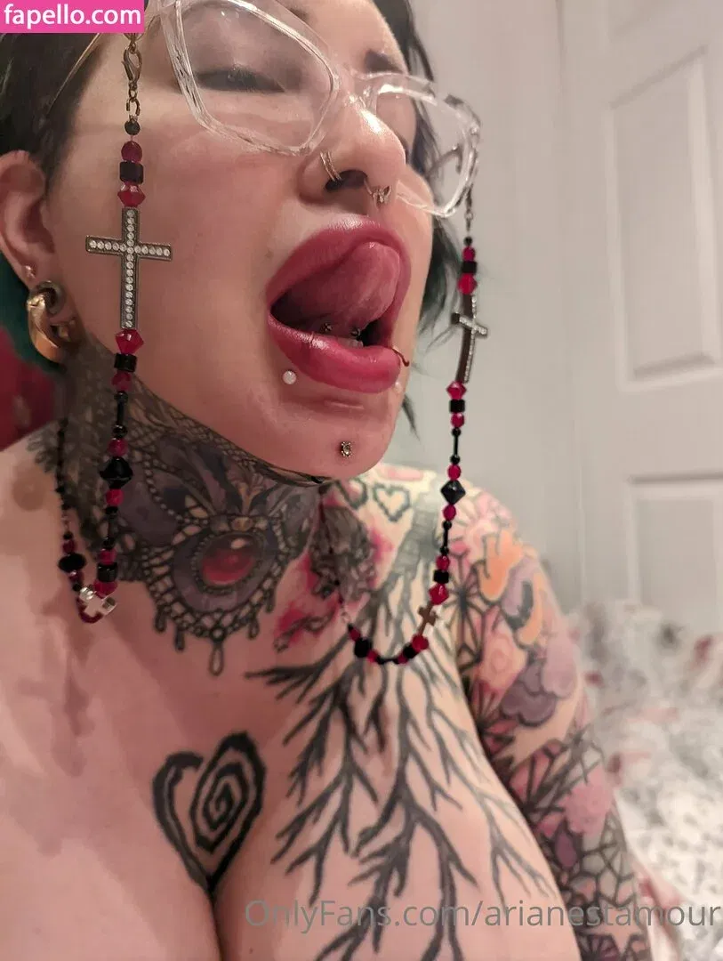 Ariane Saint Amour Onlyfans Photo Gallery 