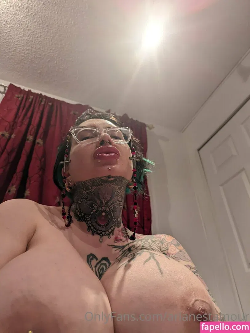 Ariane Saint Amour Onlyfans Photo Gallery 