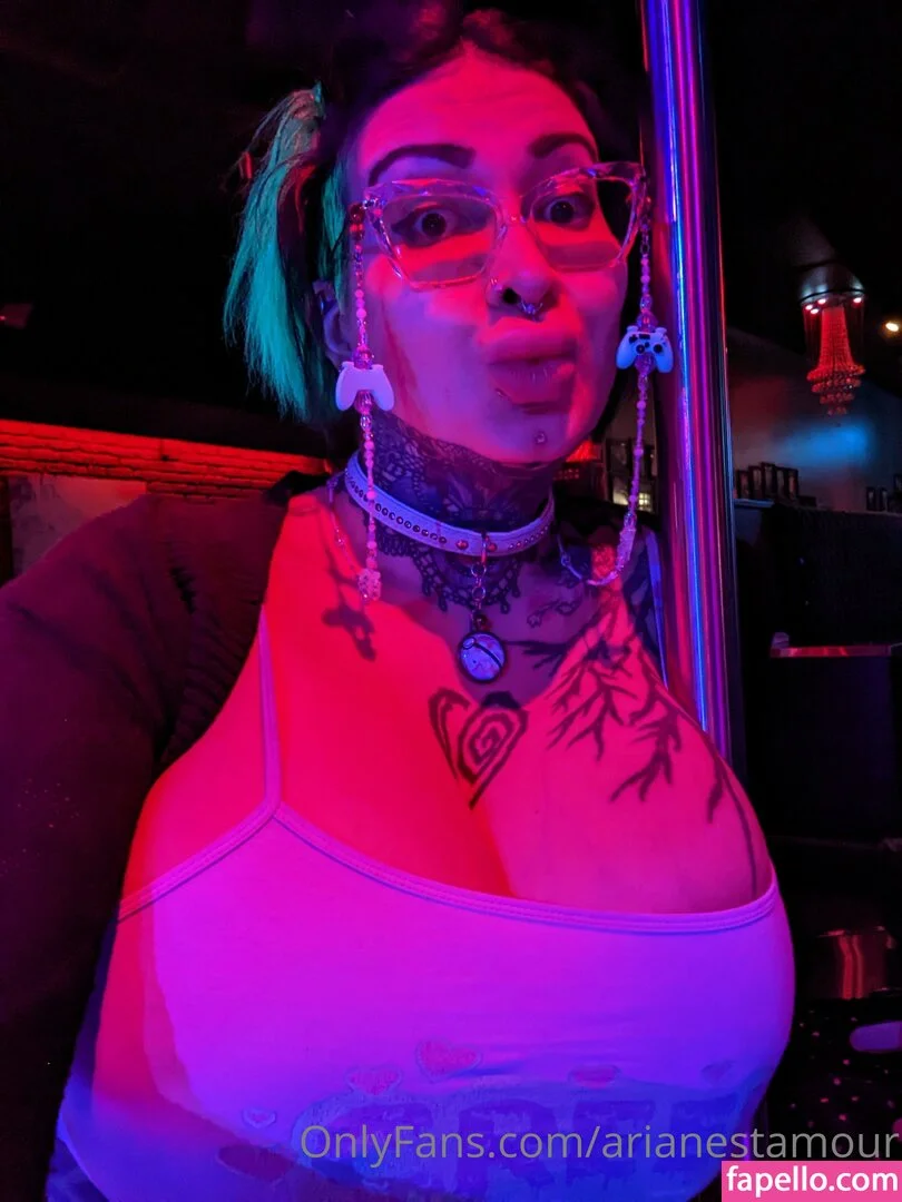 Ariane Saint Amour Onlyfans Photo Gallery 