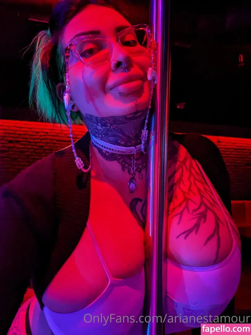 Ariane Saint Amour Onlyfans Photo Gallery 