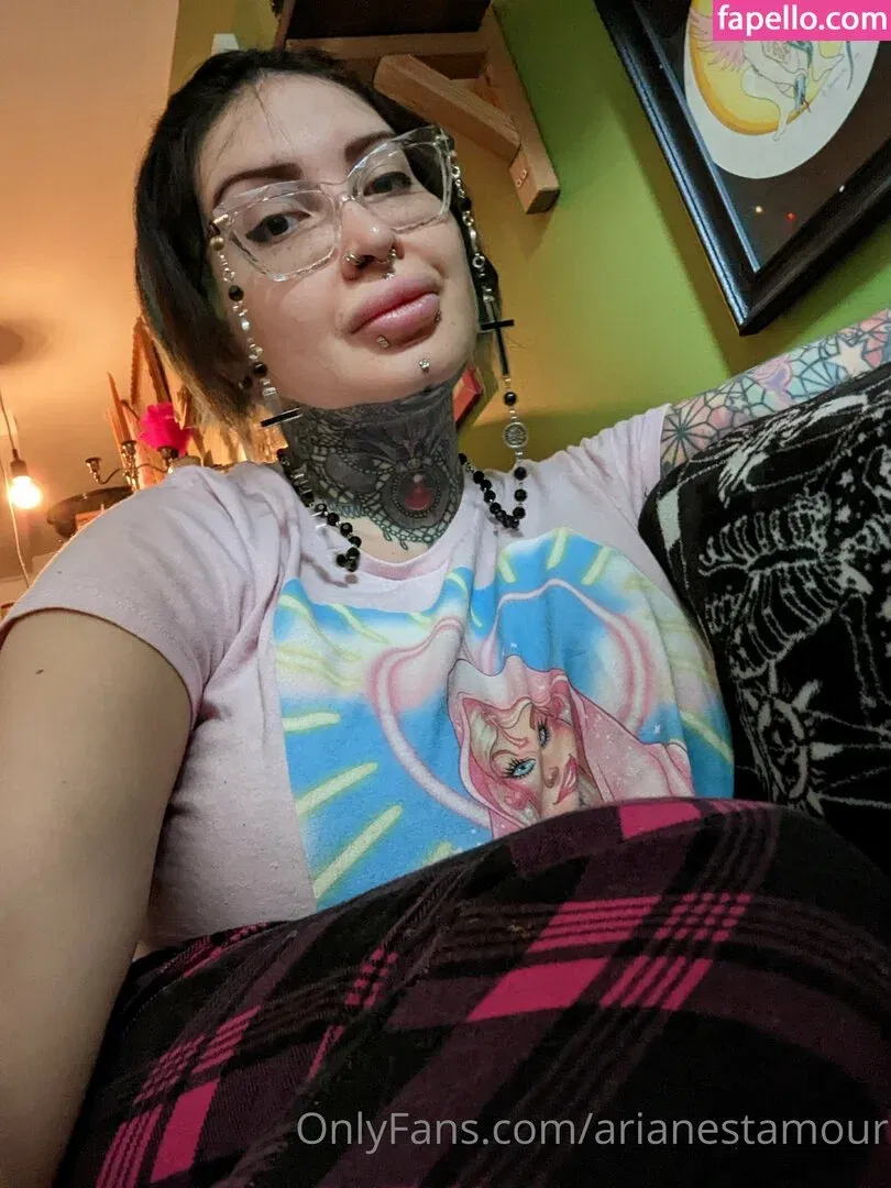 Ariane Saint Amour Onlyfans Photo Gallery 