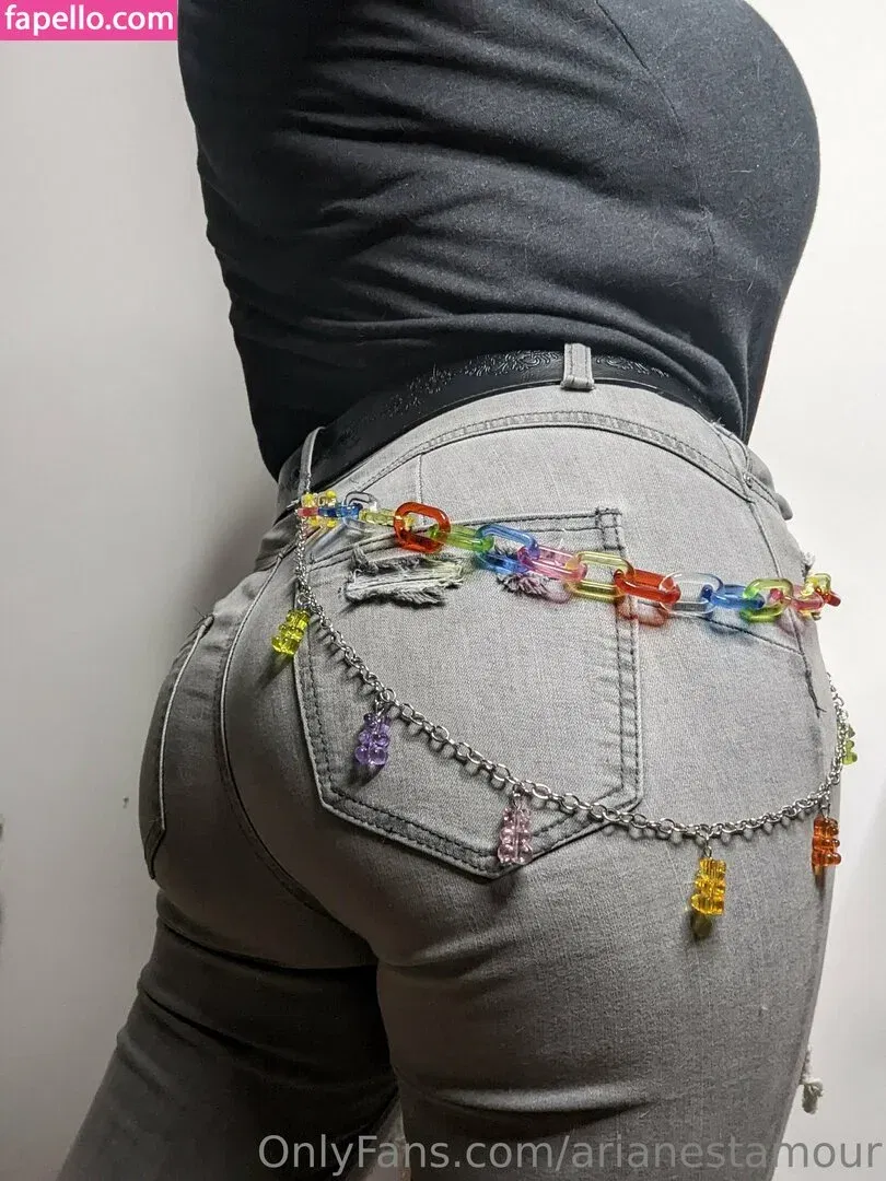 Ariane Saint Amour Onlyfans Photo Gallery 