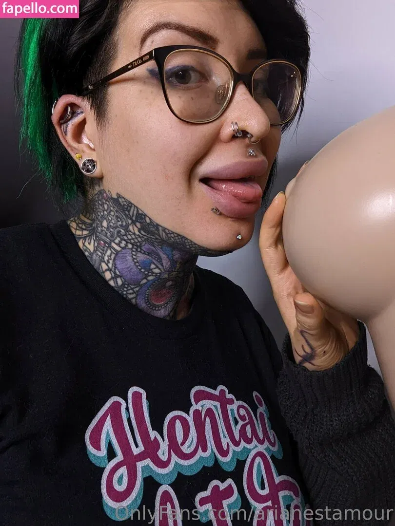 Ariane Saint Amour Onlyfans Photo Gallery 