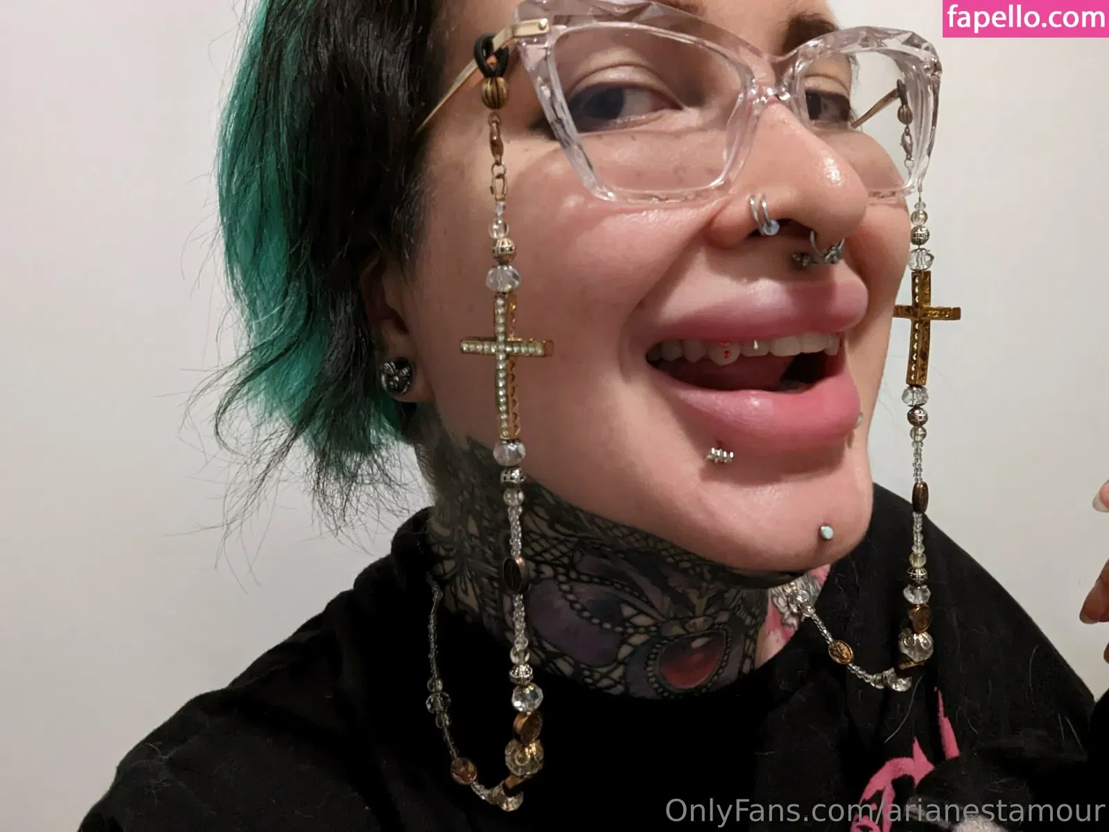 Ariane Saint Amour Onlyfans Photo Gallery 