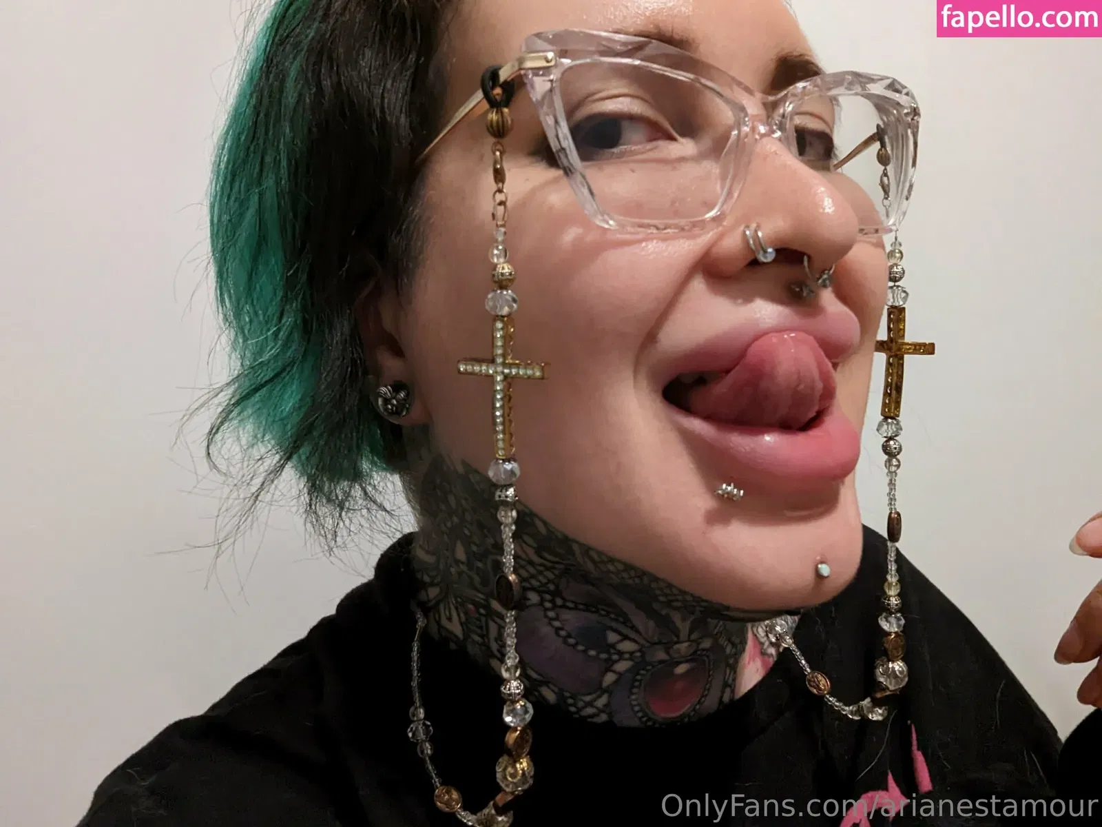 Ariane Saint Amour Onlyfans Photo Gallery 