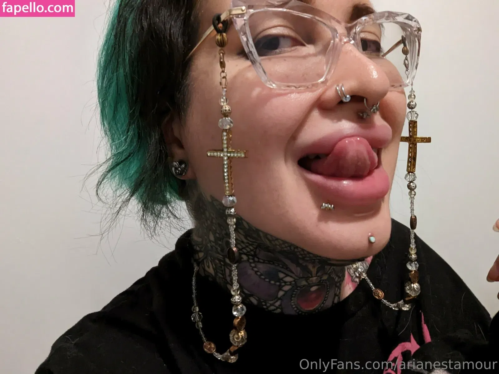 Ariane Saint Amour Onlyfans Photo Gallery 