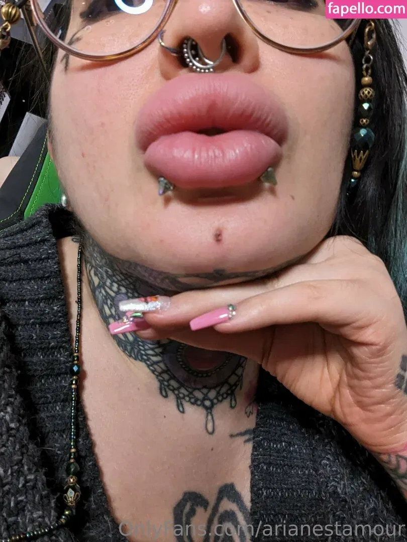 Ariane Saint Amour Onlyfans Photo Gallery 