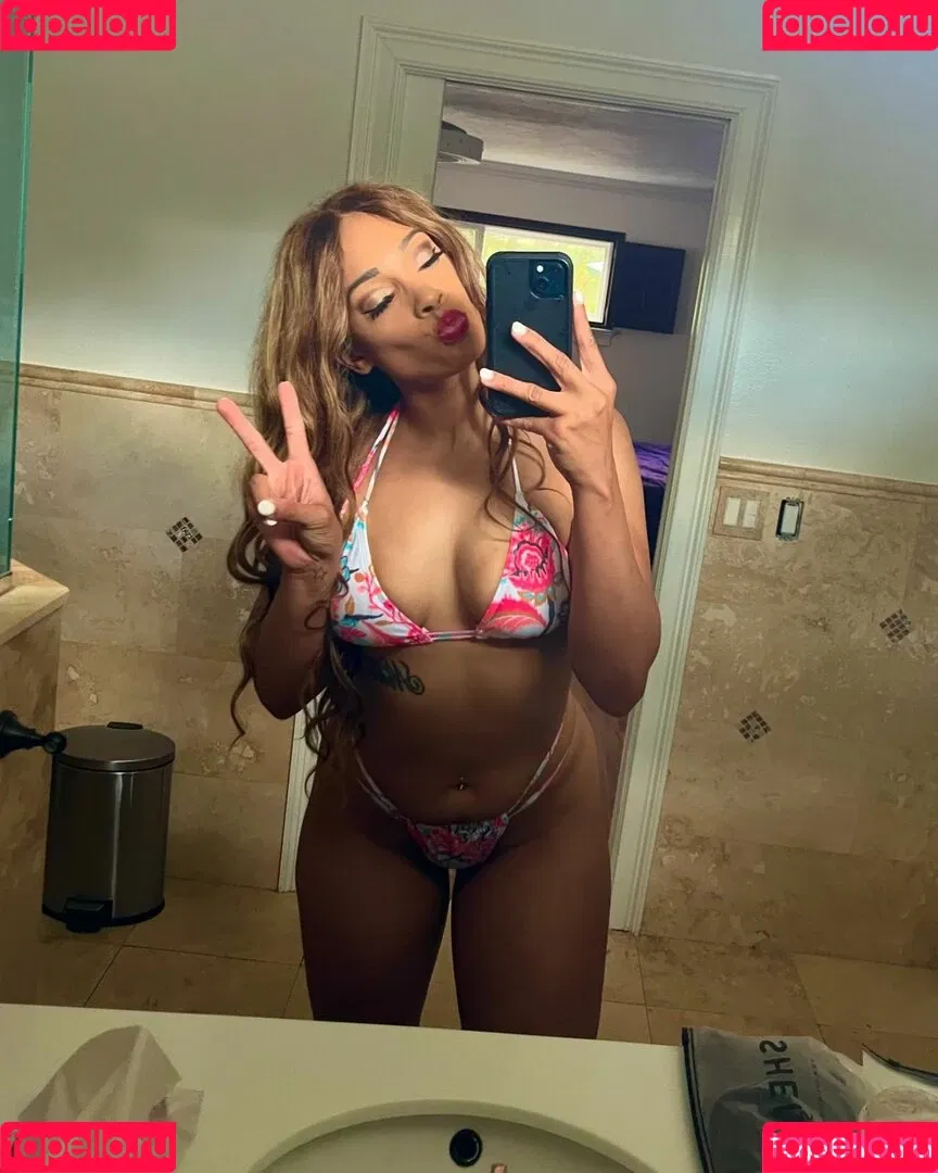 Kaci Lennox Onlyfans Photo Gallery 