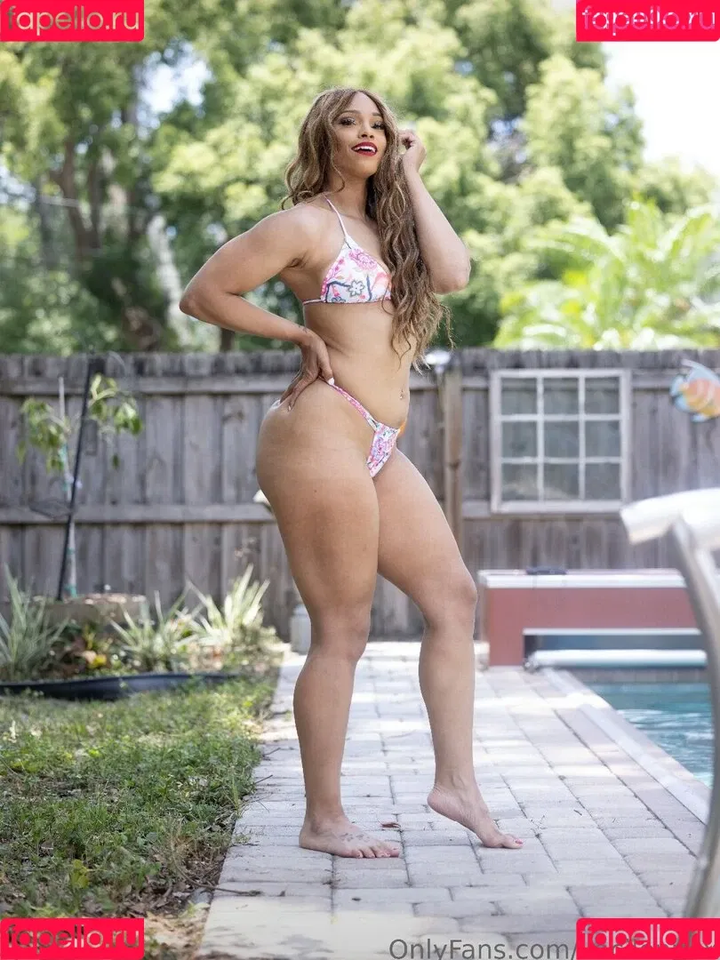 Kaci Lennox Onlyfans Photo Gallery 