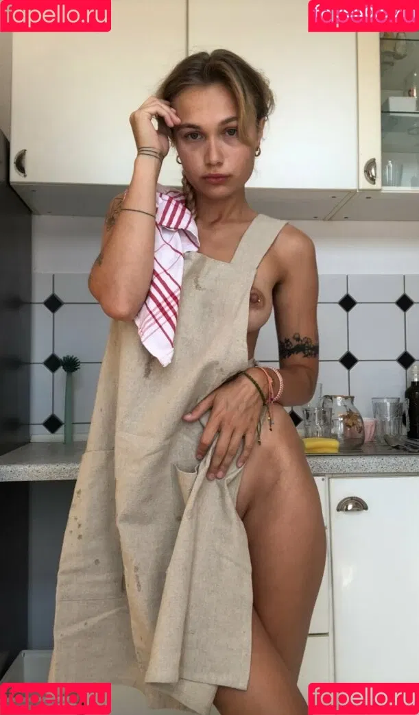 Kim.kn/eileenbaby777 Onlyfans Photo Gallery 