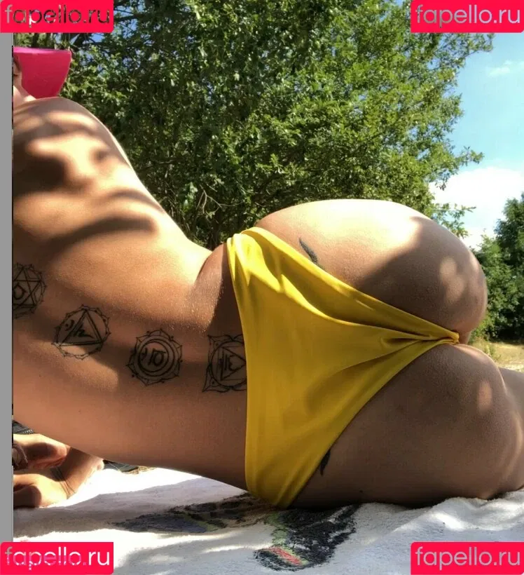 Kim.kn/eileenbaby777 Onlyfans Photo Gallery 