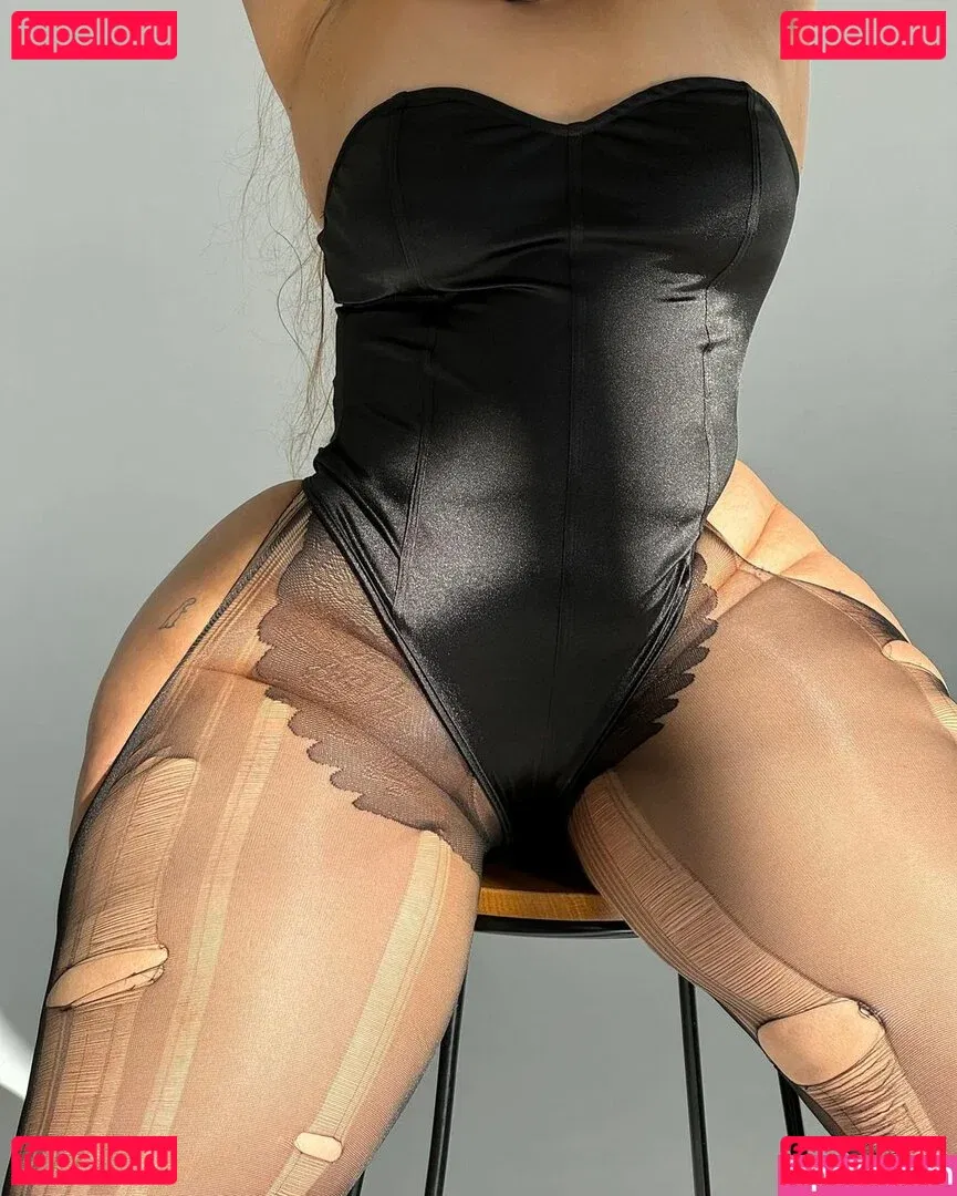 VenusRubens Onlyfans Photo Gallery 