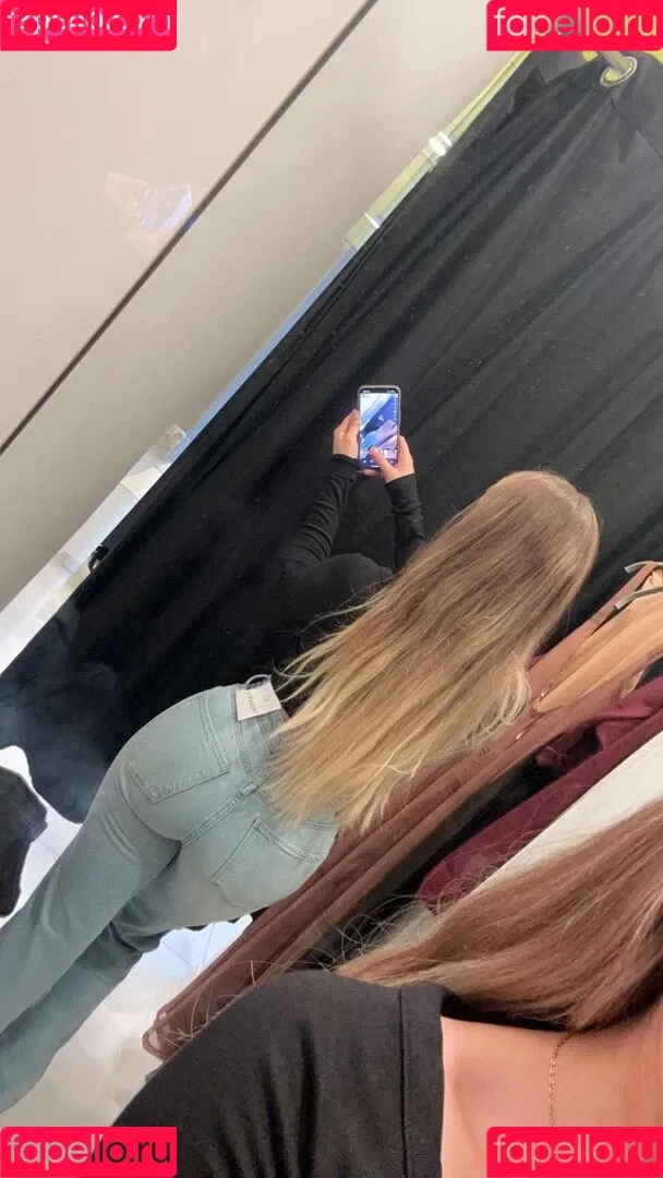 Alinahrndz Onlyfans Photo Gallery 