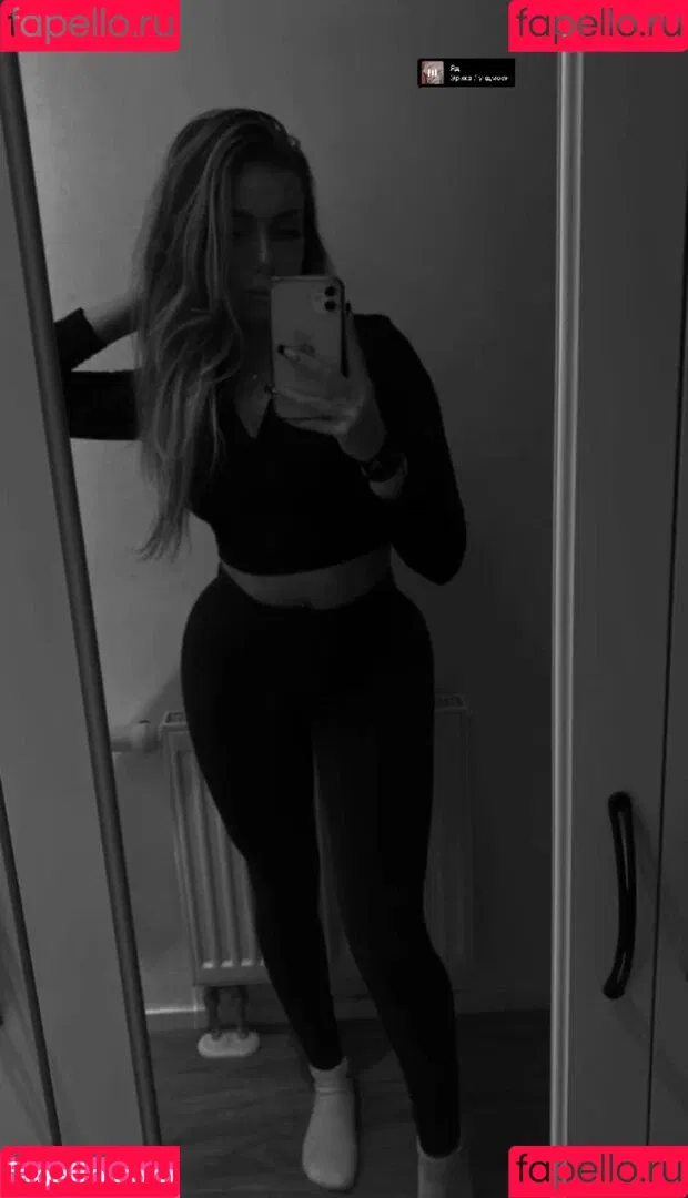 Alinahrndz Onlyfans Photo Gallery 