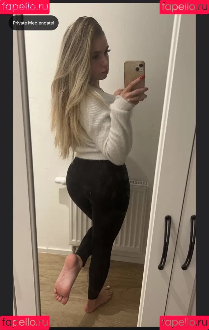 Alinahrndz Onlyfans Photo Gallery 