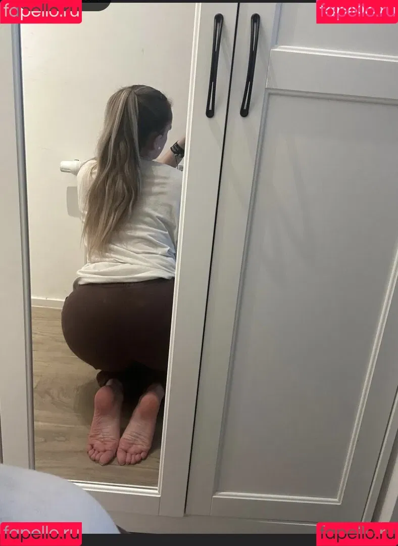 Alinahrndz Onlyfans Photo Gallery 