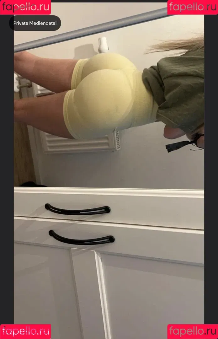 Alinahrndz Onlyfans Photo Gallery 