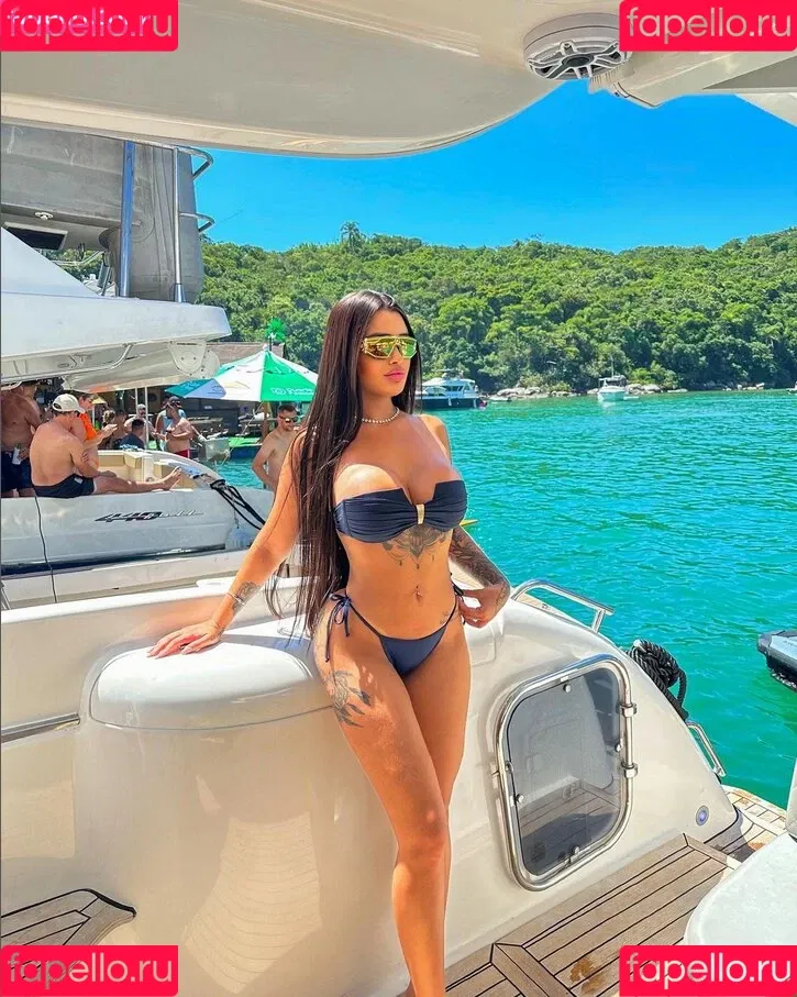 Larissa Ribeiro Onlyfans Photo Gallery 