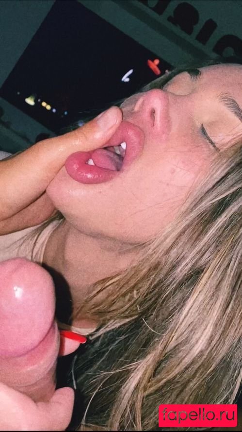 Larissa Ribeiro Nude Onlyfans Photo 32