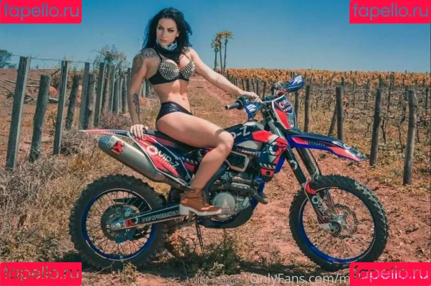 Melissa Lameira Onlyfans Photo Gallery 