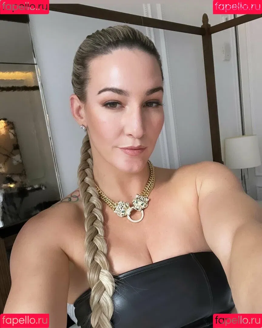 Mikaela Mayer Onlyfans Photo Gallery 