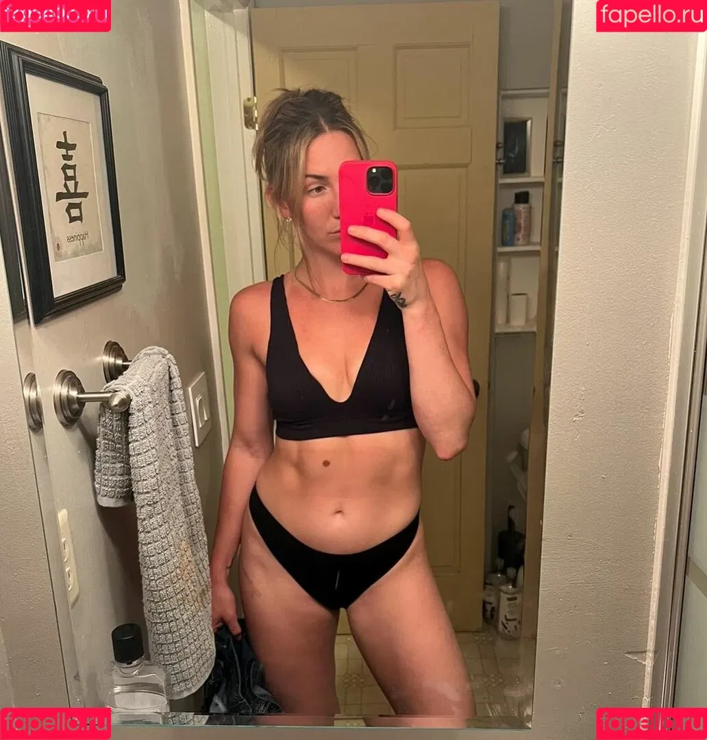 Mikaela Mayer Onlyfans Photo Gallery 