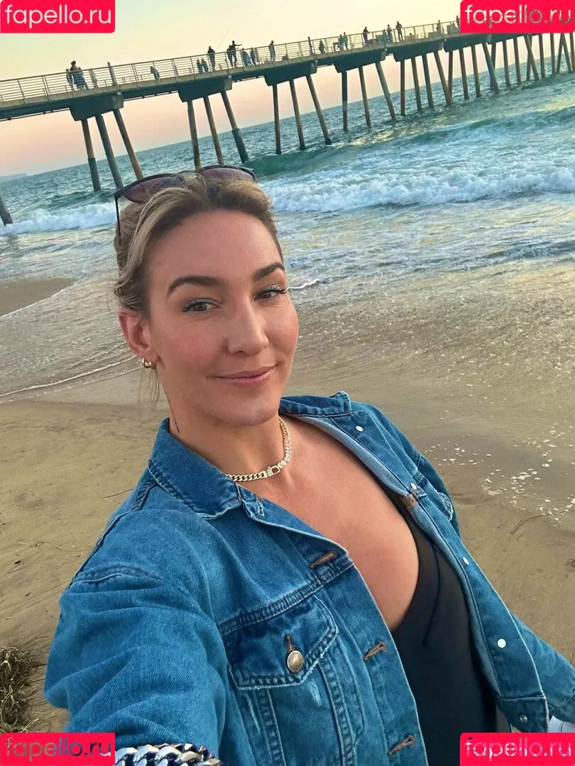 Mikaela Mayer Onlyfans Photo Gallery 