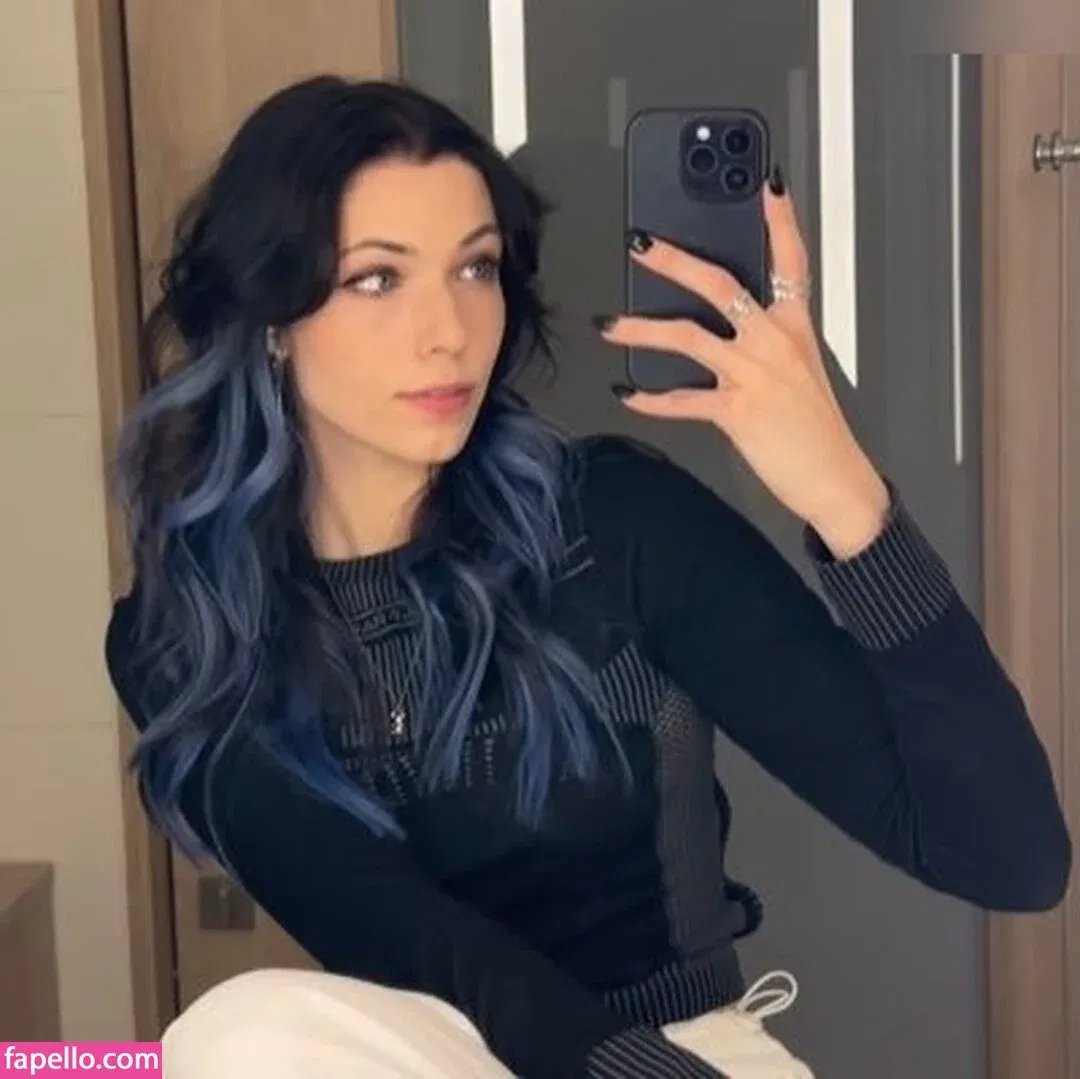 Reved Onlyfans Photo Gallery 