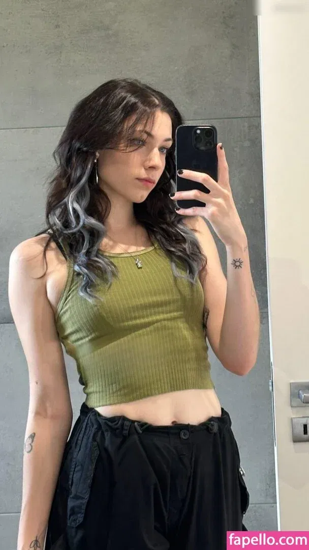 Reved Onlyfans Photo Gallery 