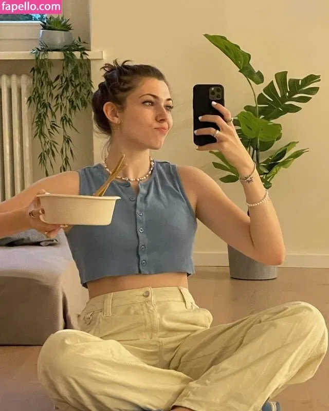 Reved Onlyfans Photo Gallery 