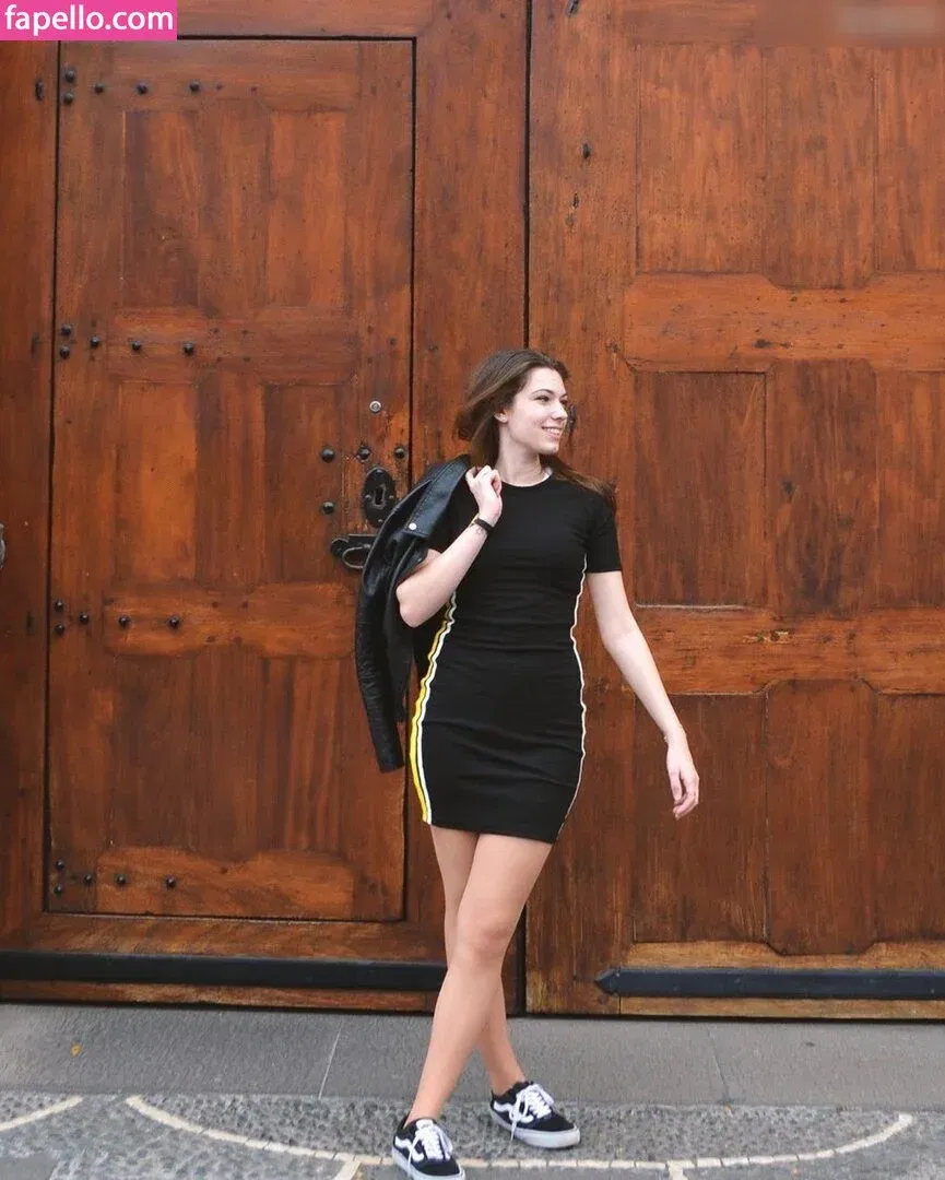 Reved Onlyfans Photo Gallery 