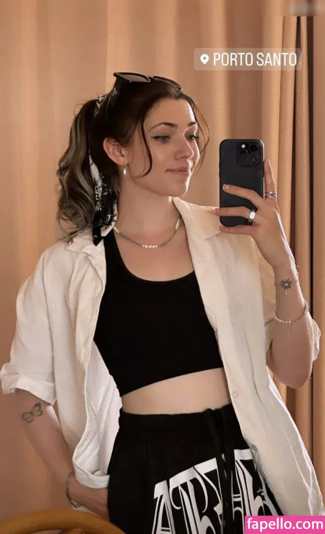 Reved Onlyfans Photo Gallery 