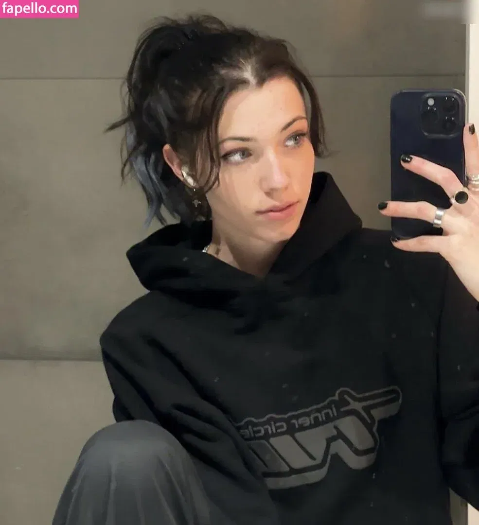 Reved Onlyfans Photo Gallery 