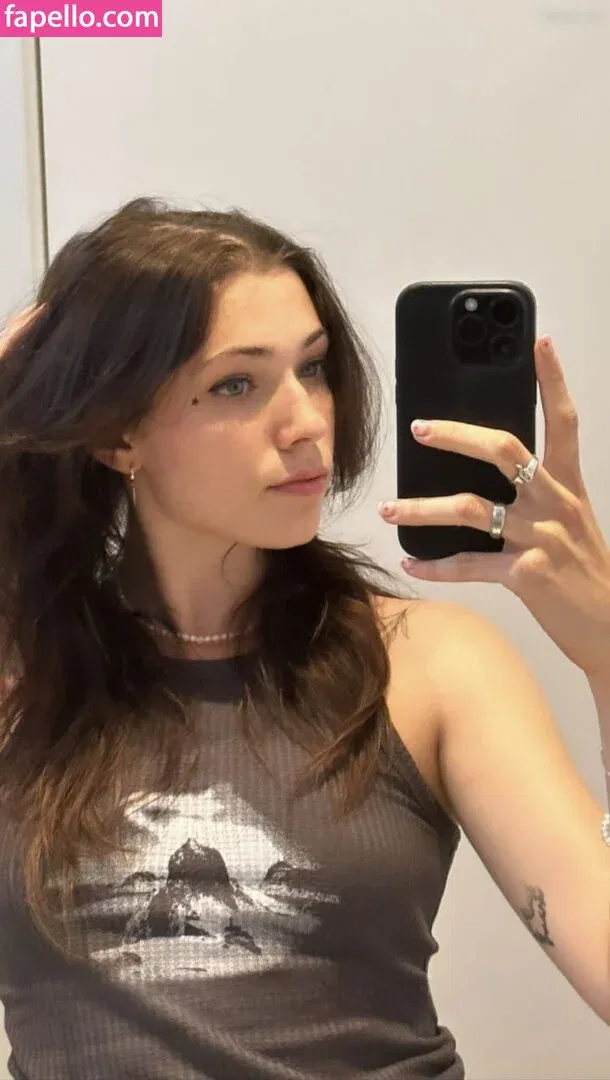 Reved Onlyfans Photo Gallery 