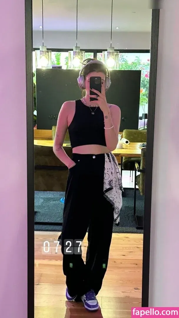 Reved Onlyfans Photo Gallery 