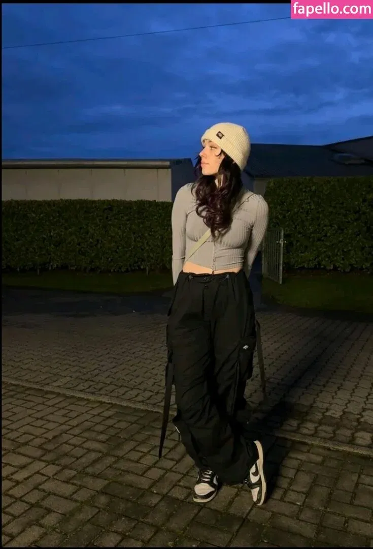 Reved Onlyfans Photo Gallery 